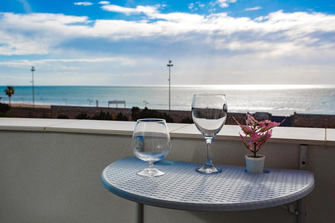 Poseidon Beach Apartment & Parking By Cadiz4Rentals Екстериор снимка