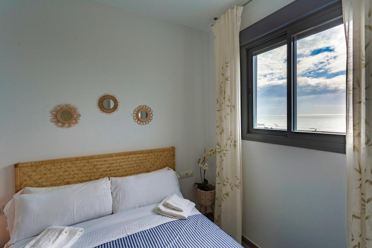 Poseidon Beach Apartment & Parking By Cadiz4Rentals Екстериор снимка